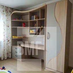 Шкаф со столом в детскую корпусный